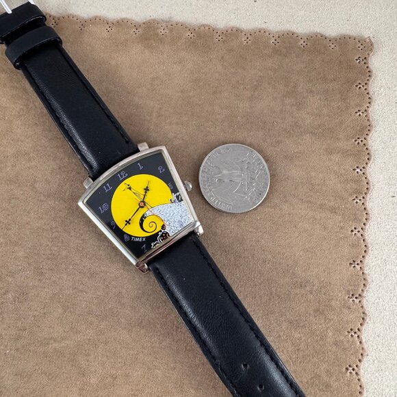 Vintage Disney X Timex Nightmare before Christmas and Halloween unisex watch. - Picture 7 of 8